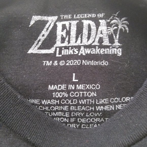 Unisex Brand New The Legend of Zelda Link's Awakening Black T-Shirt - Picture 4 of 4